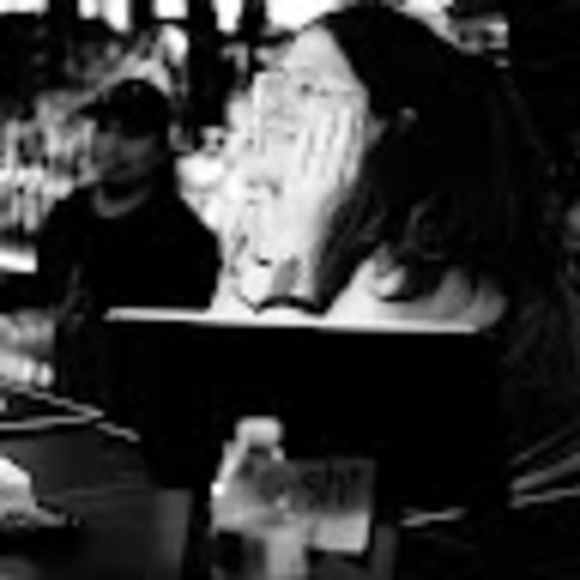 Meet your Posher, Kristen - Picture 1 of 1